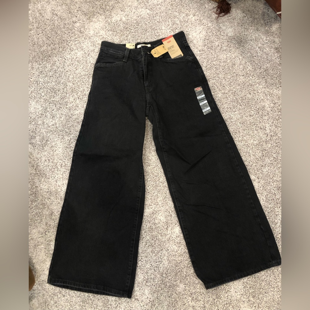 New Levi’s baggy jean